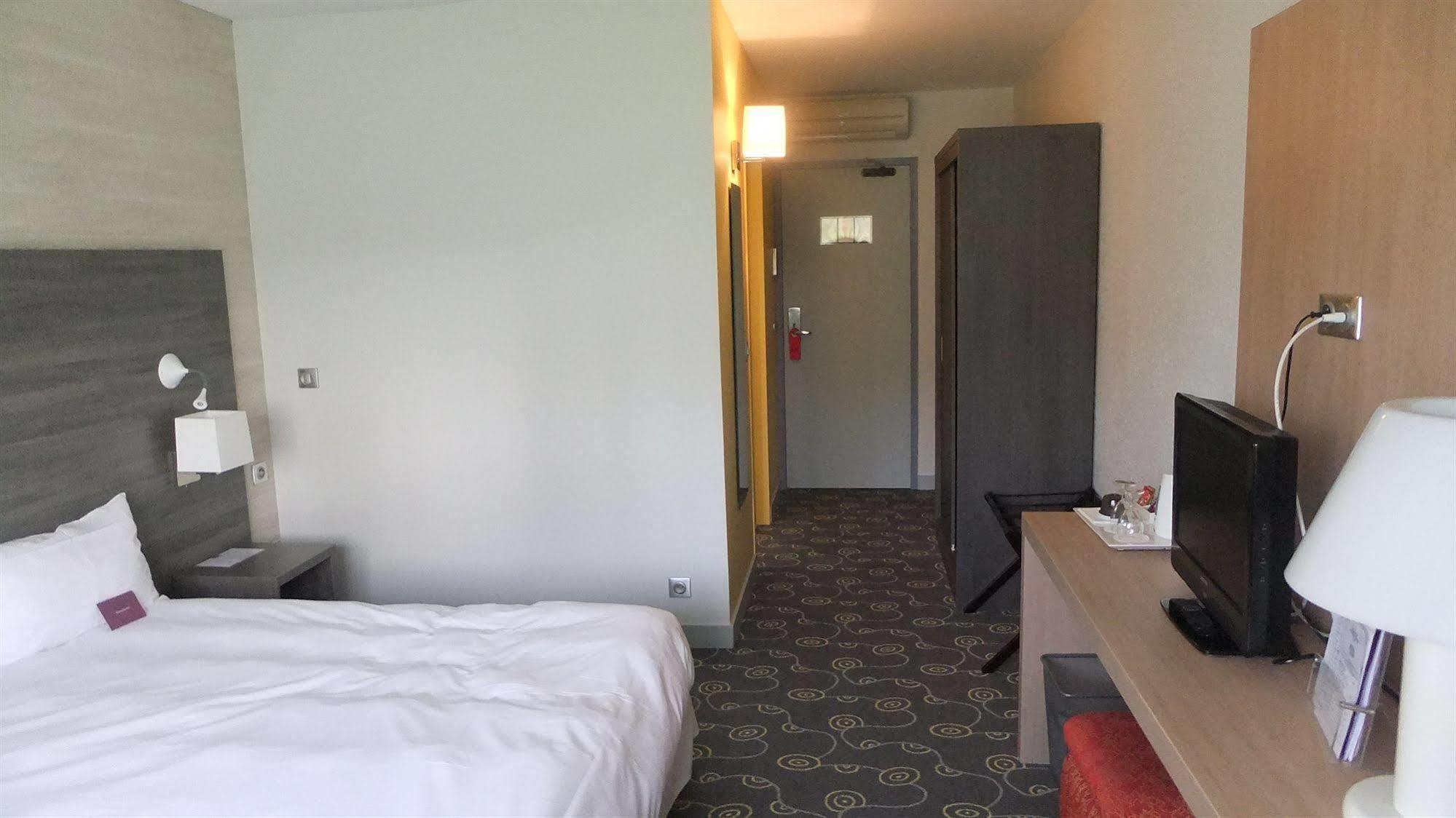 Mercure Annecy Sud Сейно Экстерьер фото